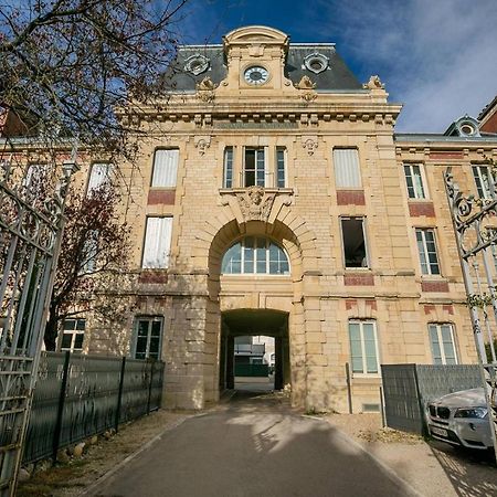 Le Corbeau Et Le Homard, Un Vrai Havre De Paix Apartment Дижон Екстериор снимка