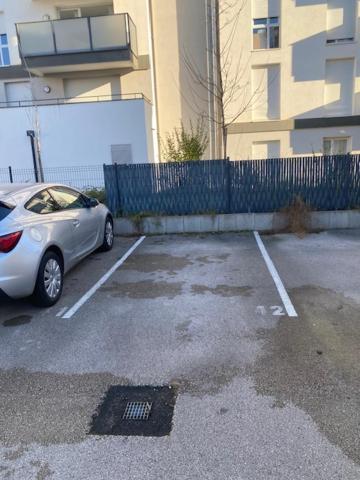 Le Corbeau Et Le Homard, Un Vrai Havre De Paix Apartment Дижон Екстериор снимка